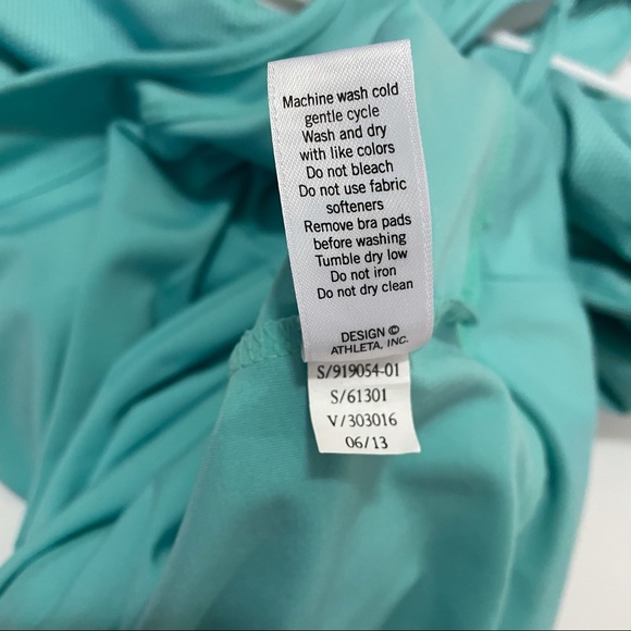 Athleta Tinker Tank workout racerback top - Picture 6 of 10